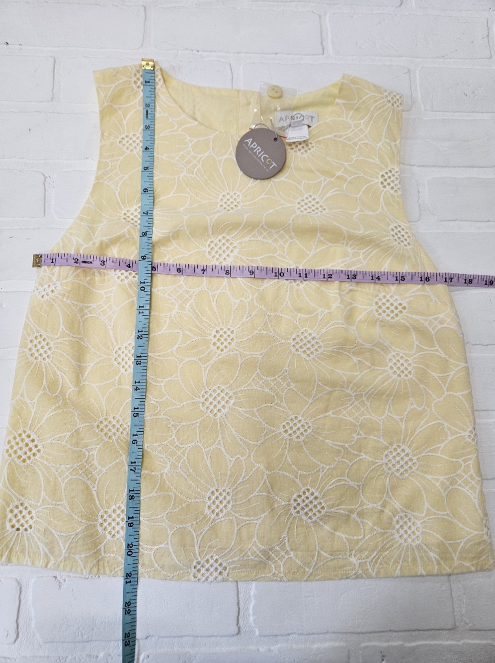 Sunflower Embroidered Shell Top - Picture 8 of 8